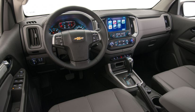 S10 terá versão flex com câmbio automático