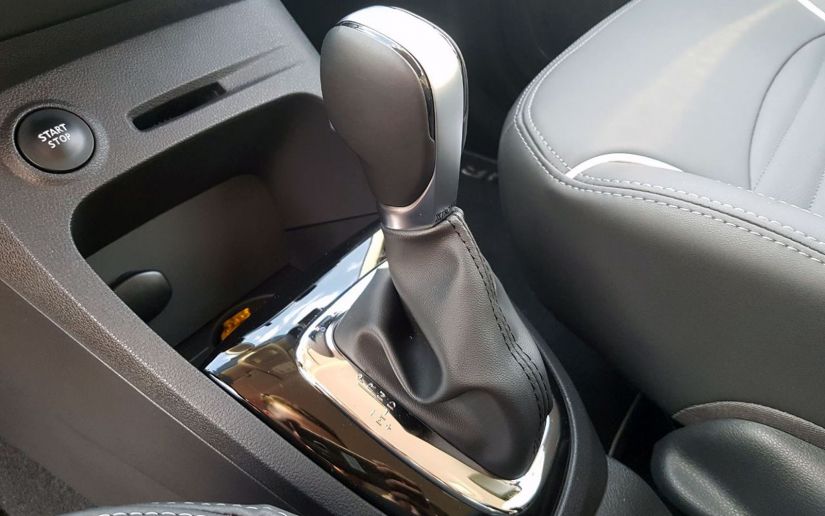 Novas versões do Renault Captur oferecem motor 1.6 e câmbio CVT
