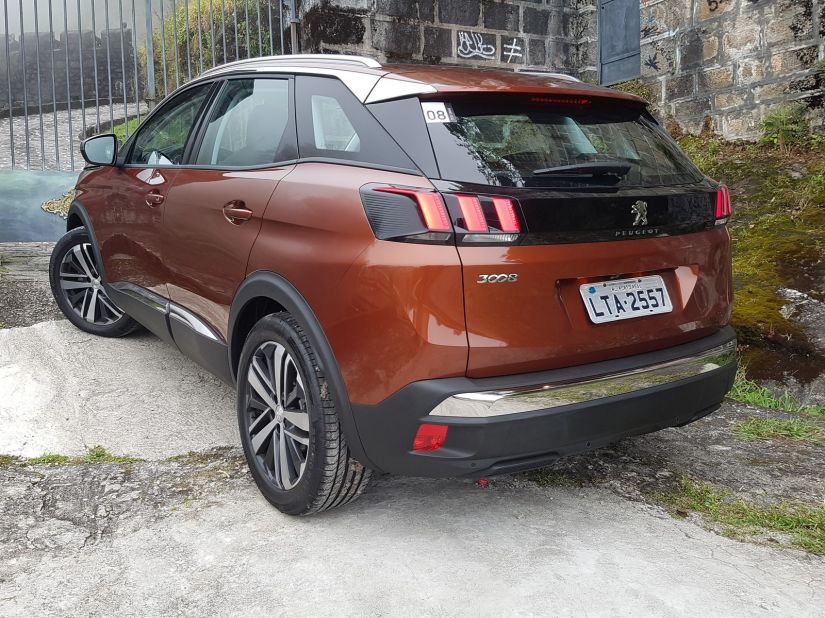 Nova geração do 3008 da Peugeot entra em pré-venda no Brasil