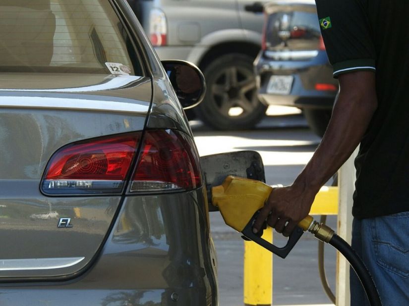 Dicas simples para reduzir o consumo de gasolina do seu veículo