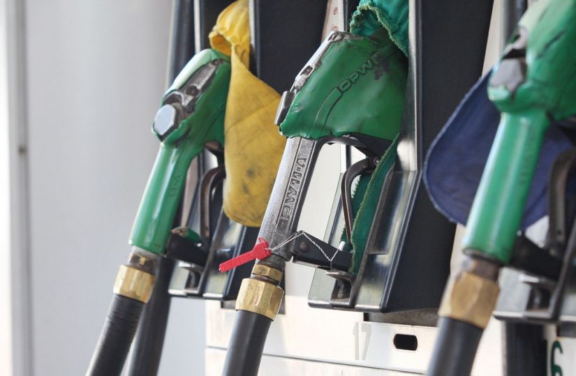 Governo anuncia aumento de impostos sobre combustíveis