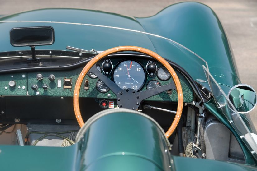 Carro da Aston Martin é leiloado por R$ 71 milhões e bate recorde