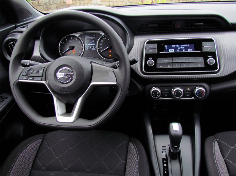 Nissan Kicks S CVT