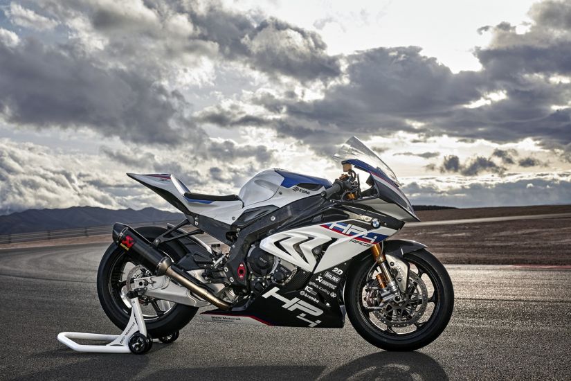 BMW vai lançar nova moto com 215 cavalos