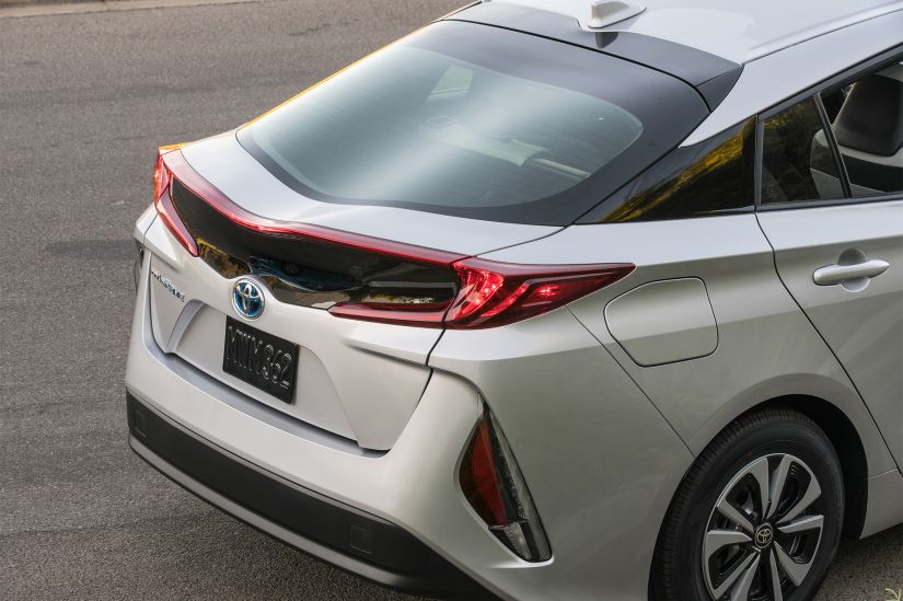 Toyota vai lançar modelo híbrido que utiliza etanol no Brasil