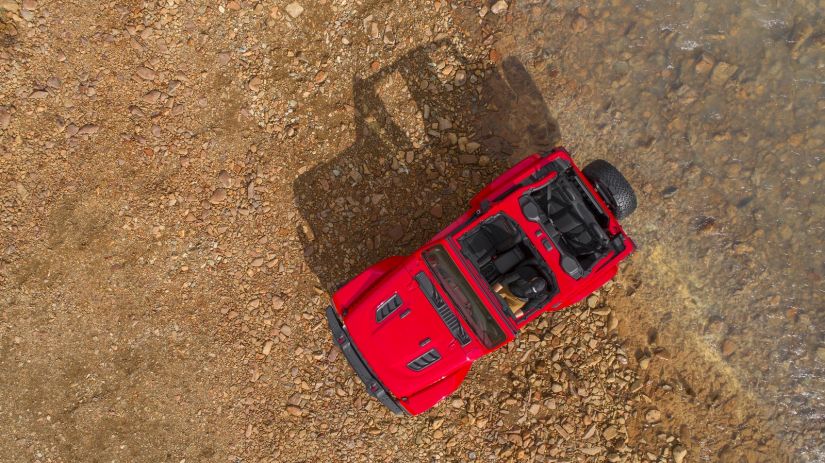 Jeep divulga imagens oficiais da nova geração do modelo Wrangler