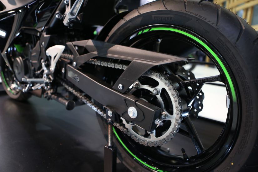 Kawasaki vai vender Ninja 400 e Z 900 RS no Brasil até 2018