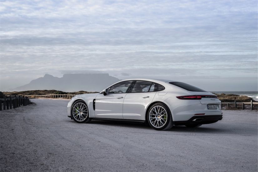 Porsche Panamera 4 E-Hybrid