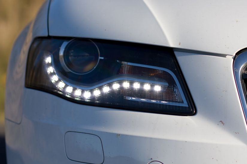 Argentina aprova lei que obriga luzes diurnas em todos os carros