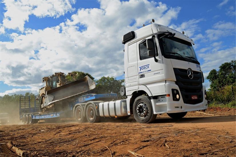 Mercedes-Benz Actros 2651