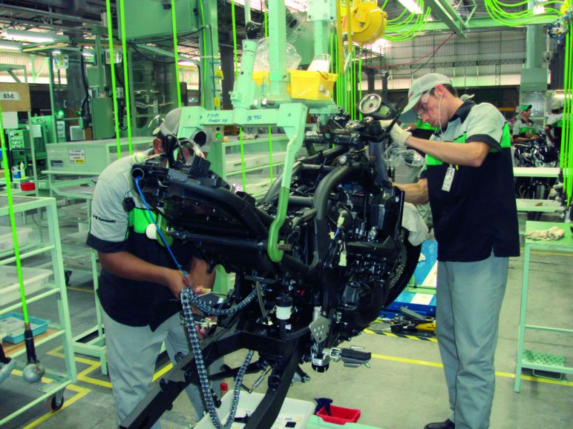 Produção de motos fica estável em janeiro