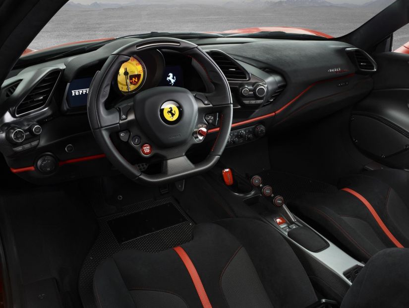 Ferrari apresenta modelo esportivo 488 Pista