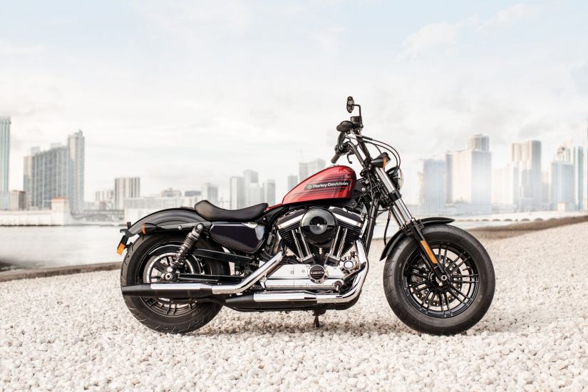 Harley apresenta as novas Iron 1200 e Forty-Eight Special