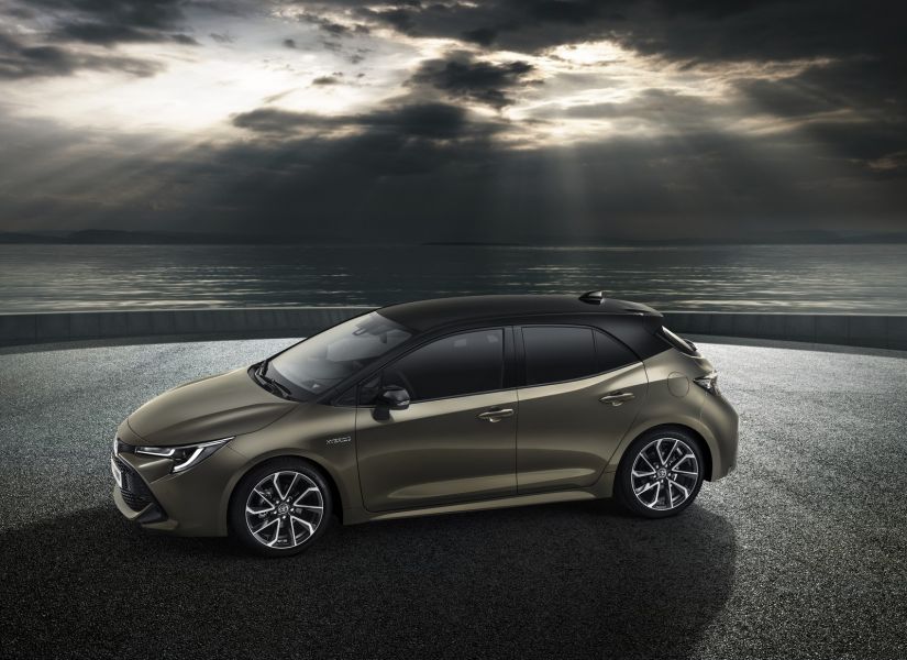 Toyota apresenta nova geração do Corolla hatch