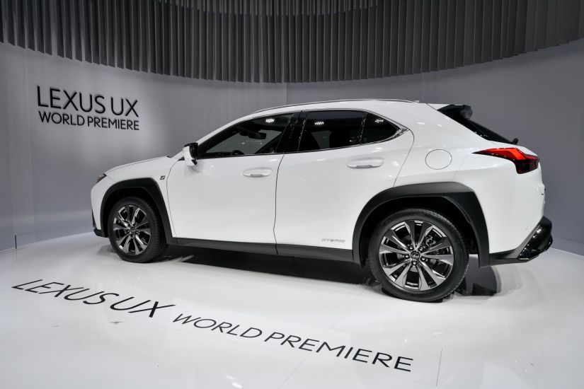 Lexus apresenta novo SUV compacto