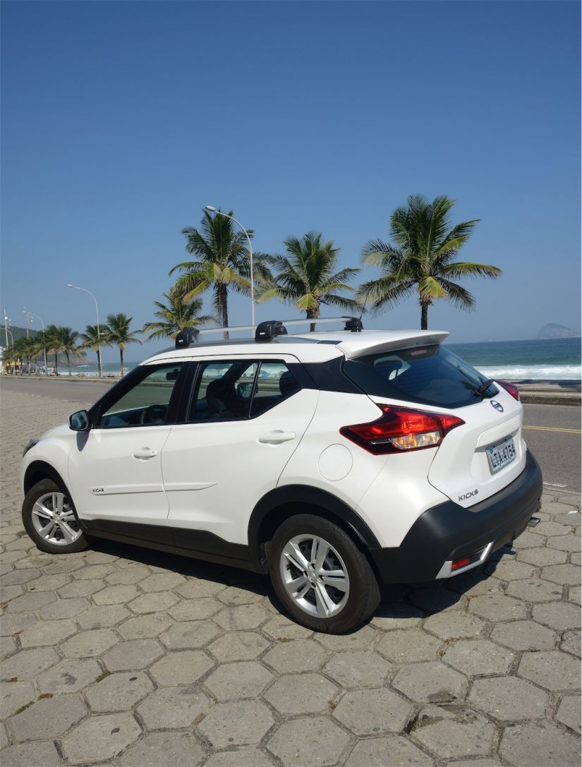 Nissan Kicks S manual