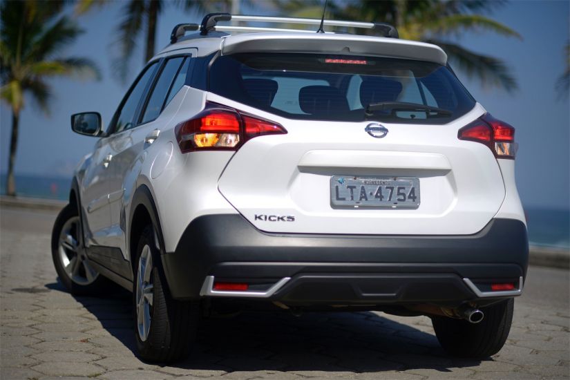 Nissan Kicks S manual