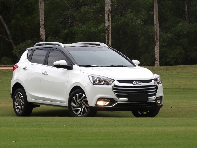JAC T40 com câmbio CVT