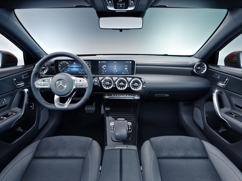 Mercedes-Benz apresenta novo Classe A Sedan