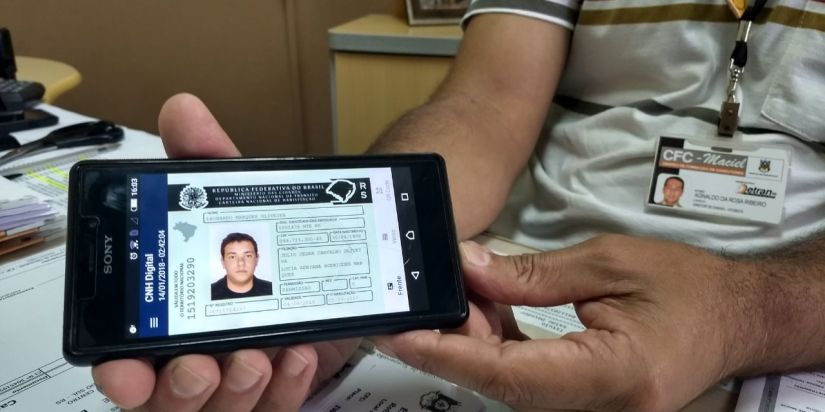 Detran começa a oferecer CNH Digital no RJ