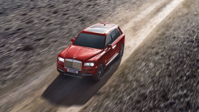 Rolls-Royce apresenta seu primeiro SUV