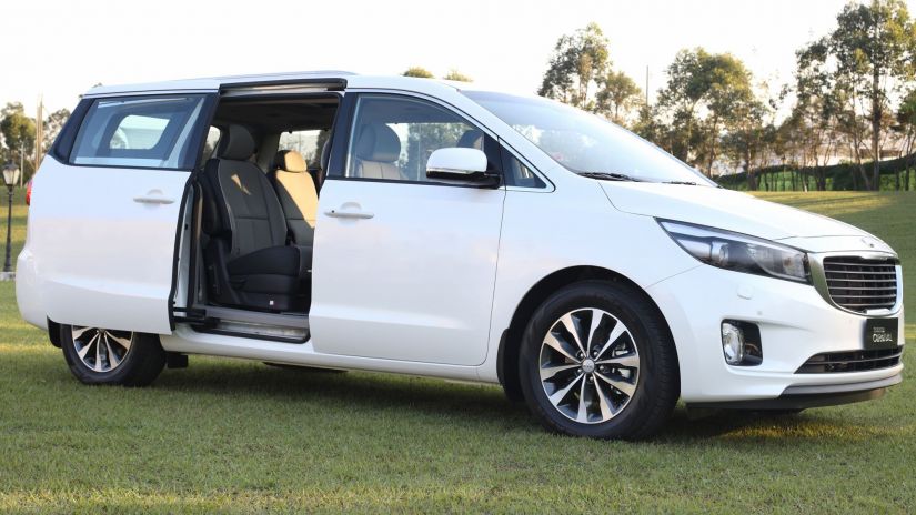 Kia convoca recall do Grand Carnival no Brasil