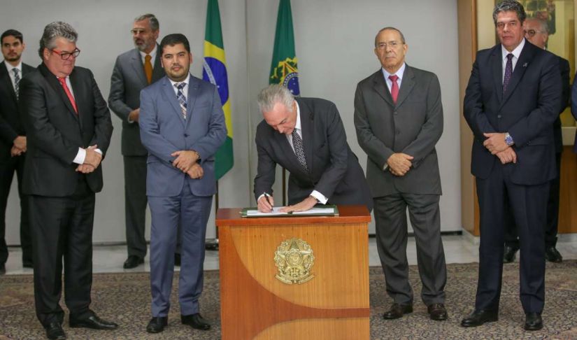 Presidente Michel Temer assina novo programa de inventivos a montadoras automotivas