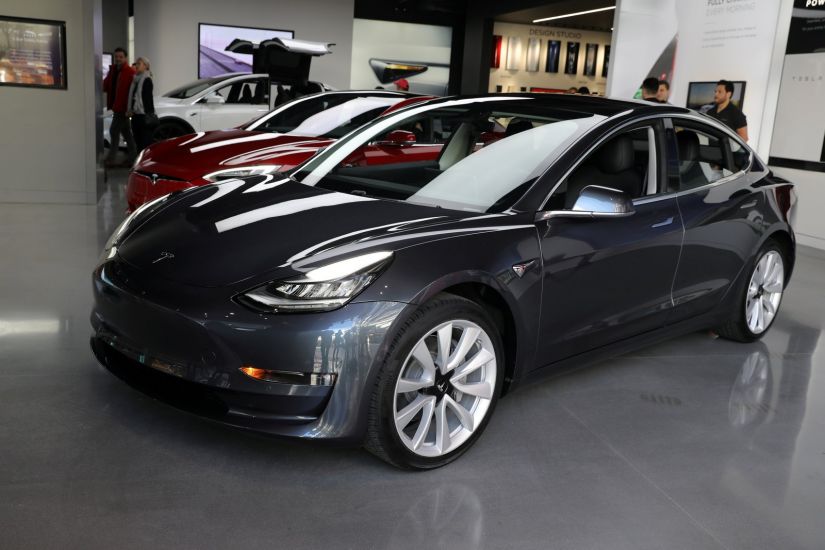 Tesla pode ter carro elétrico mais acessível em 3 anos