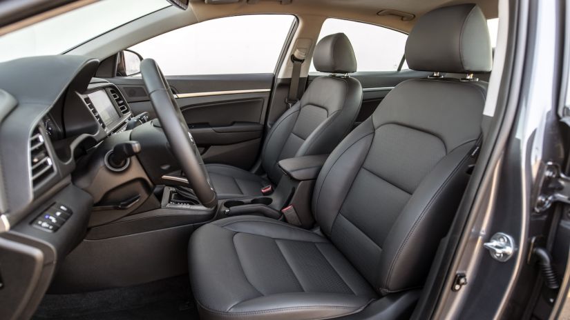 Hyundai divulga imagens do Elantra reestilizado