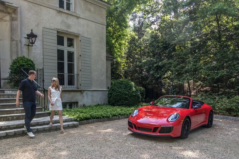 Porsche anuncia serviço de aluguel de carros de luxo