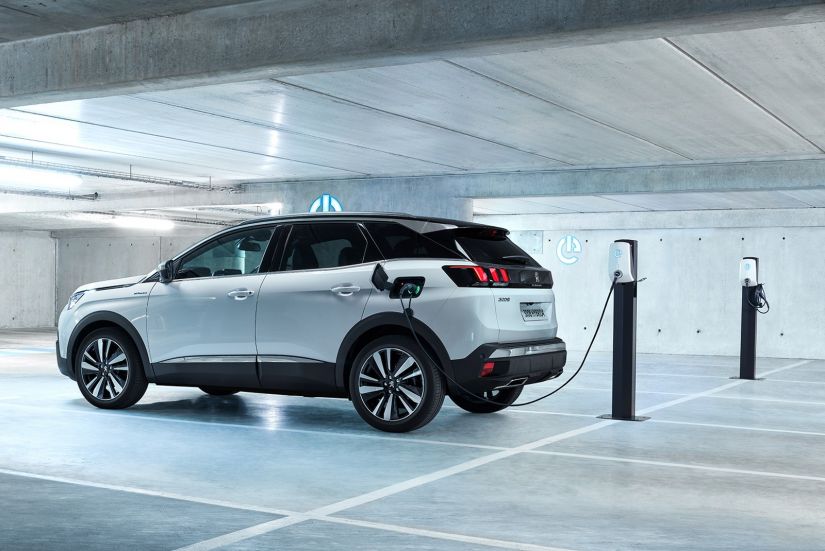Peugeot lança versão híbrida do 3008 na Europa