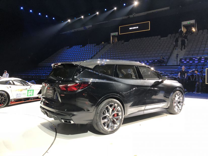 Chevrolet Blazer ganha versão com três fileiras na China