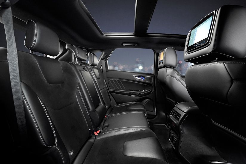 Ford começa a vender Edge ST por R$ 299 mil no Brasil