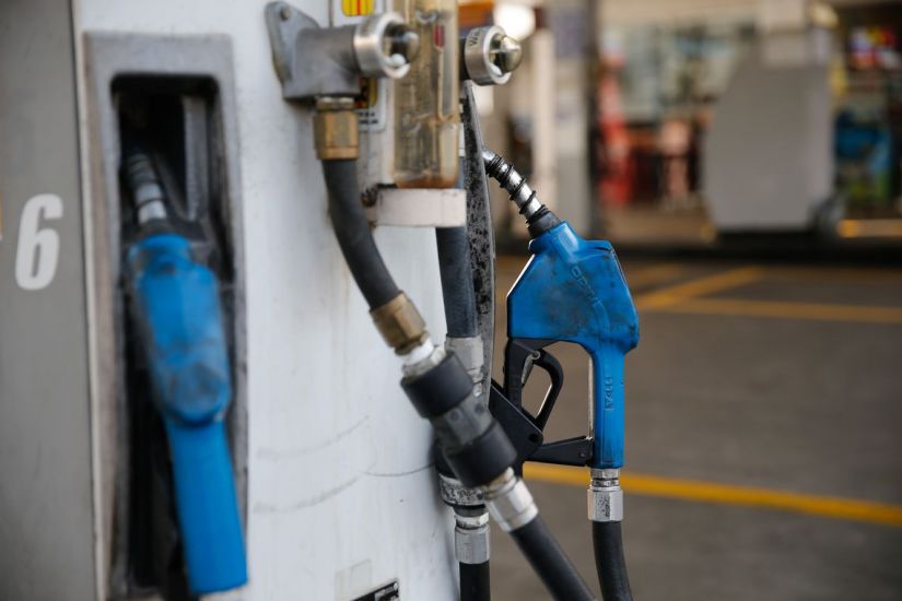 Gasolina cai pela 5ª semana consecutiva nas bombas