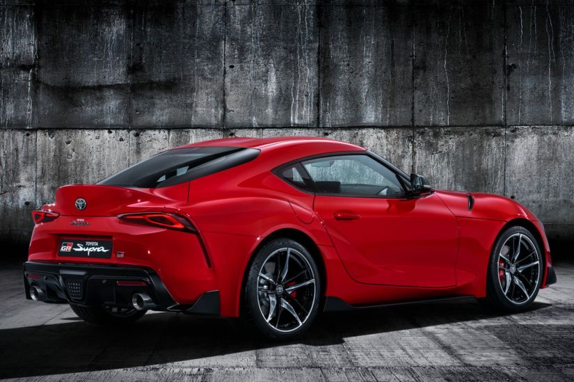 Toyota revela nova geração do Supra
