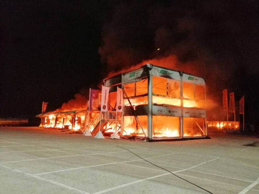 Frota de motos elétricas é destruída em incêndio na Espanha