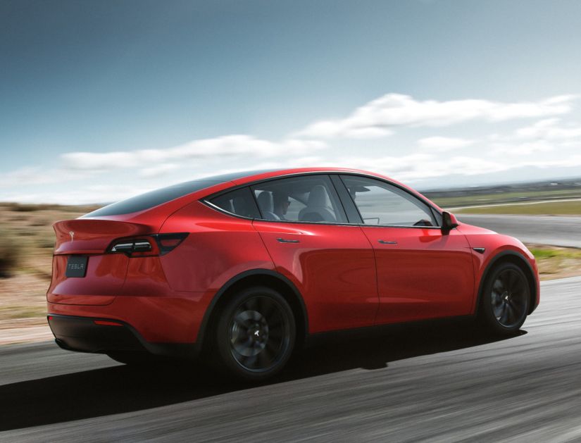 Tesla anuncia novo SUV elétrico com 7 lugares