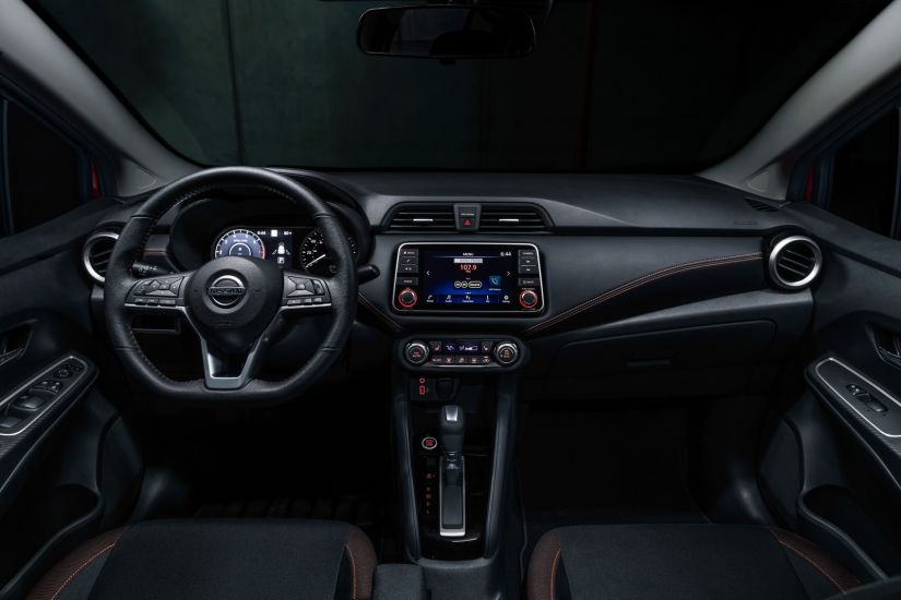Nissan apresenta nova geração do Versa