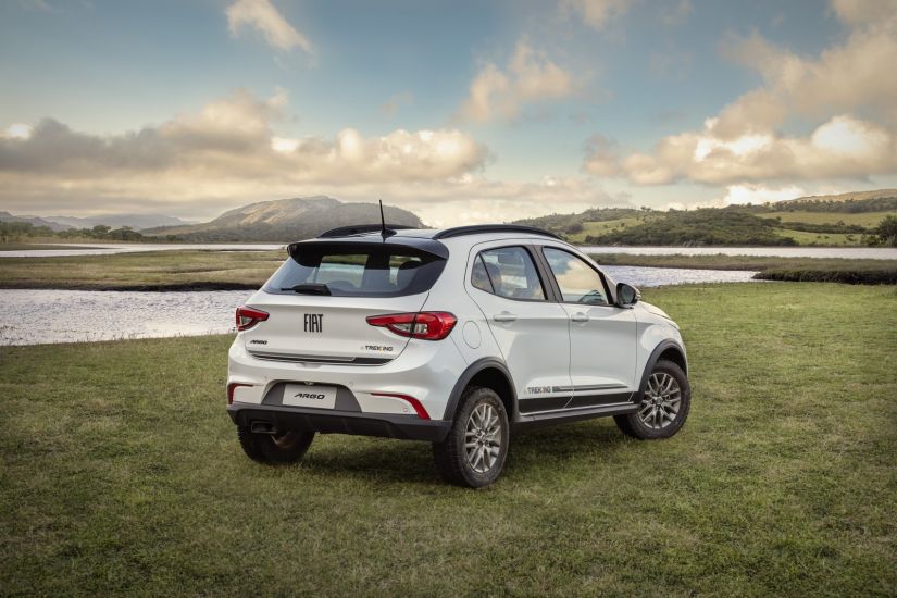 Fiat lança Argo Trekking no Brasil