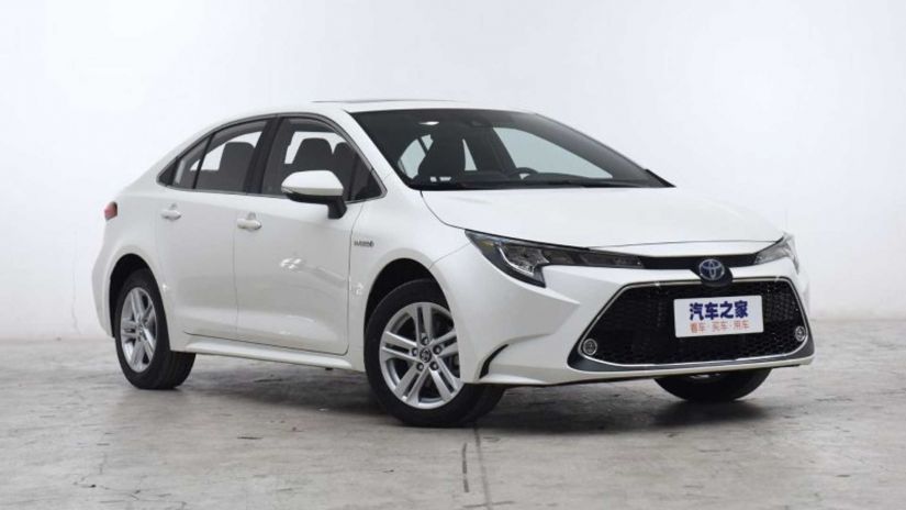 Toyota apresenta tela multimídia gigante para Corolla