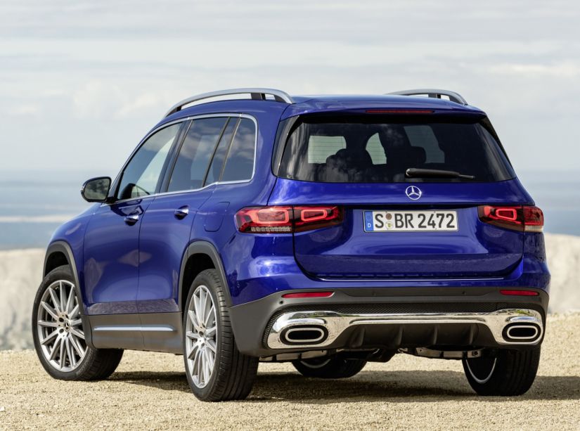 Mercedes-Benz apresenta novo SUV intermediário de 7 lugares