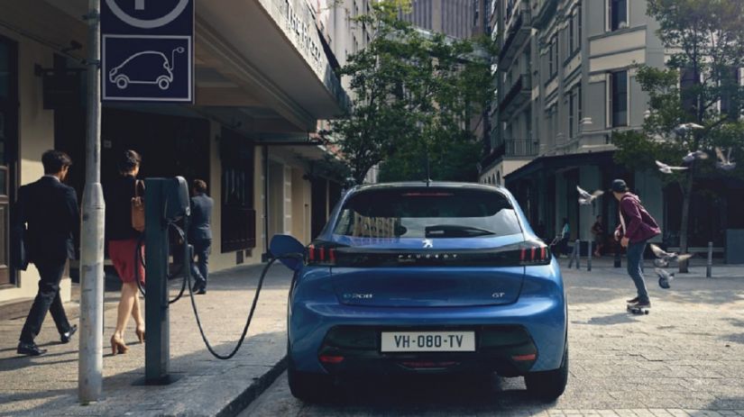 Peugeot lança 208 elétrico na Europa 
