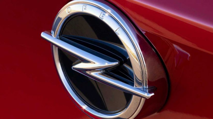 Astra vai ganhar nova versão em 2021 com motores híbridos