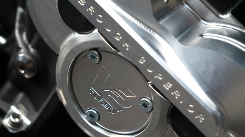 Aston Martin lança primeira moto da história da montadora