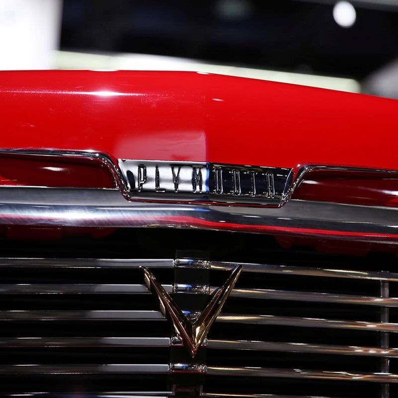 Christine, o Carro Assassino, ganha réplica com motor acima de 1000 cv