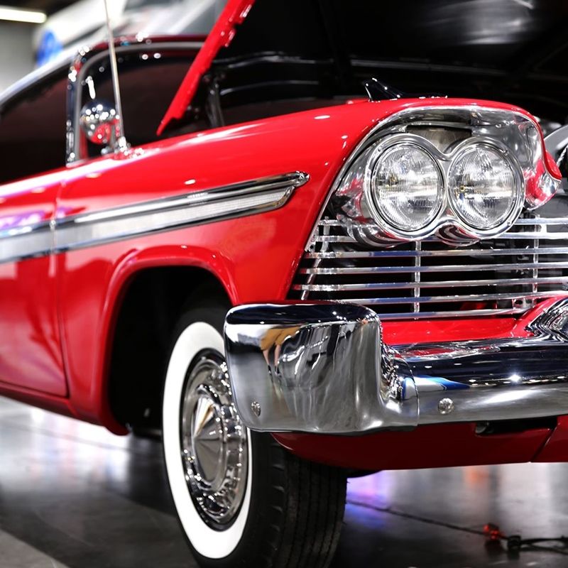 Christine, o Carro Assassino, ganha réplica com motor acima de 1000 cv