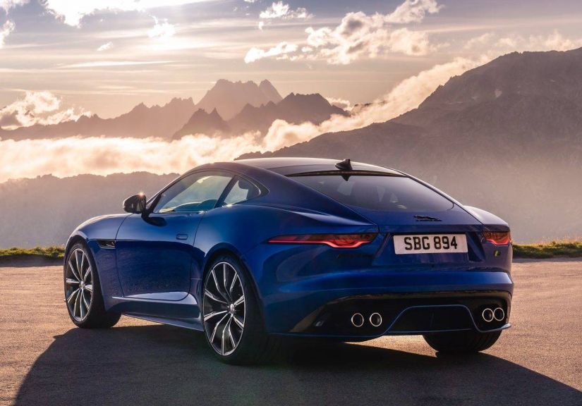 Jaguar divulga F-Type mais agressivo e com escapamento silencioso