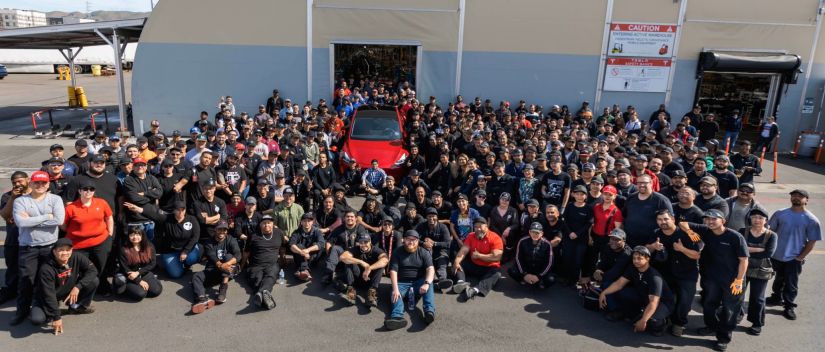 Tesla comemora marca de 1 milhão de carros elétricos fabricados