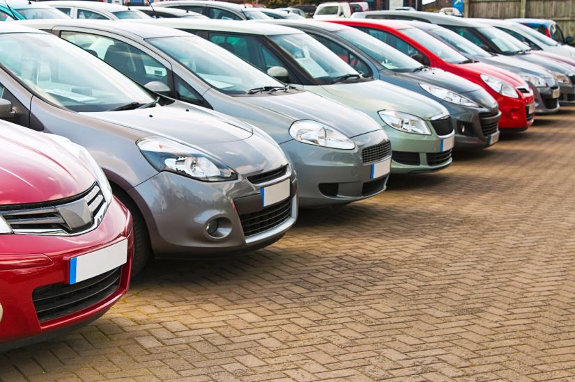 Pandemia derruba vendas de carros no Brasil inteiro