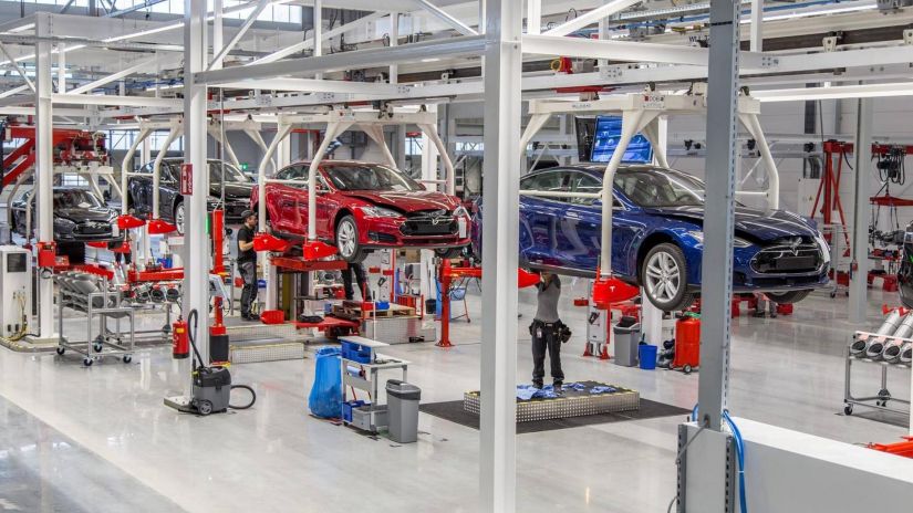 Tesla anuncia corte de salários dos funcionários nos EUA